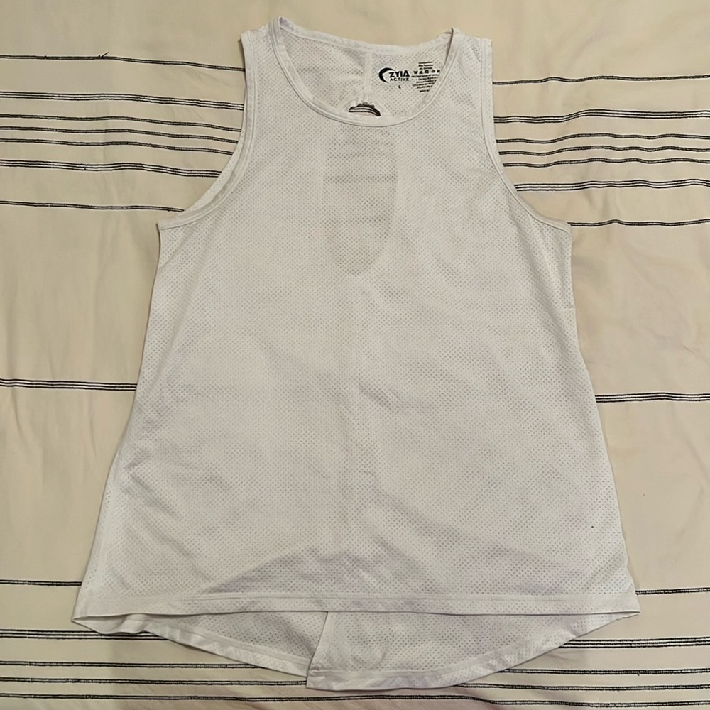 Zyia white tank